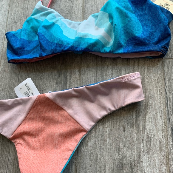🔥🔥BILLABONG - REVERSIBLE TRIP BIKINI SET🔥🔥 - Picture 5 of 7